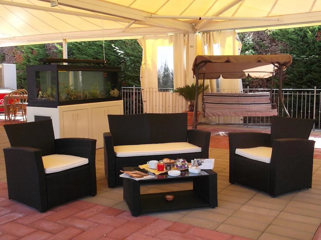 **** Отель Villa La Reggia Лукка Италия